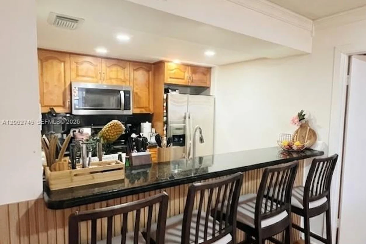 8100 Geneva Ct #137, Doral: photo 1 of 19