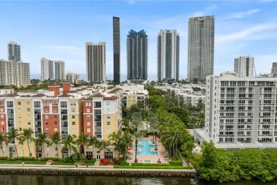 17150 N Bay Rd #2320, Sunny Isles Beach: photo 1 of 32