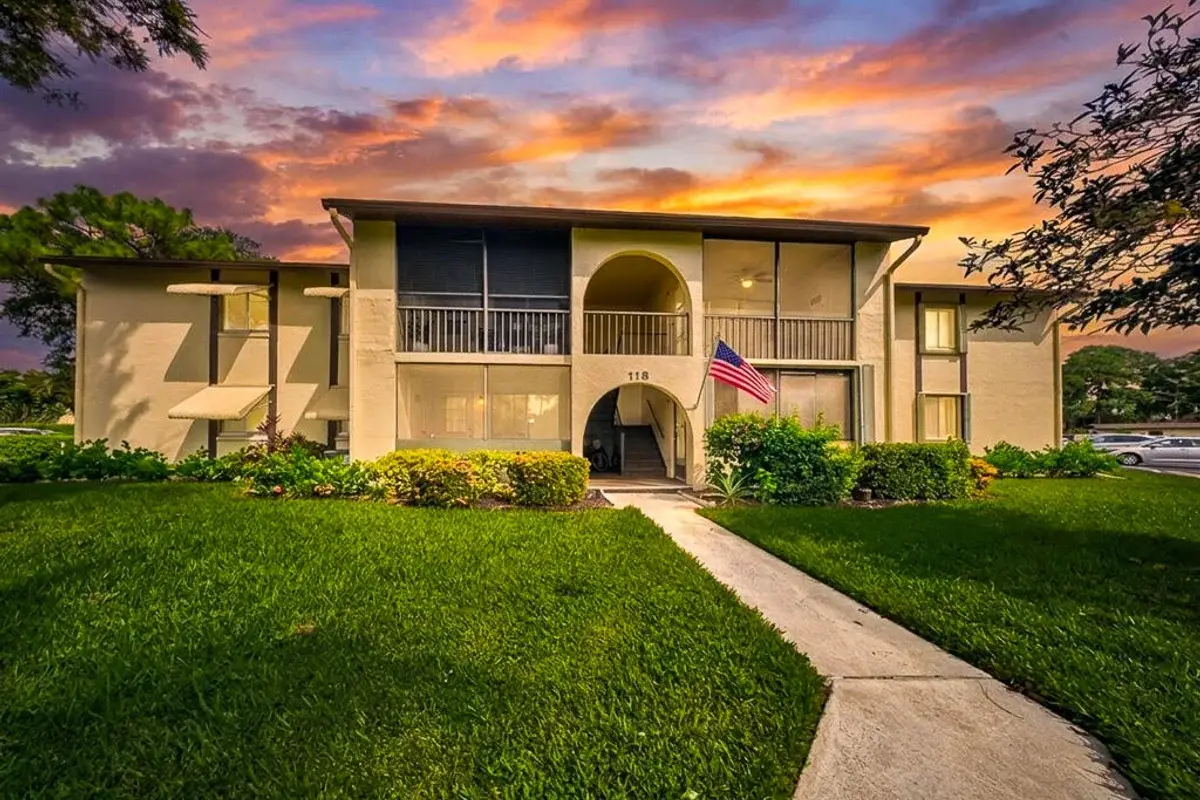 118 Lake Pine Cir #A-2, Lake Worth: photo 1 of 24