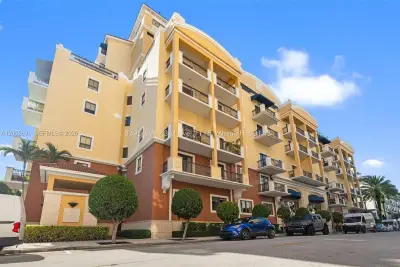 8395 SW 73rd Ave #115, Miami: photo 1 of 26