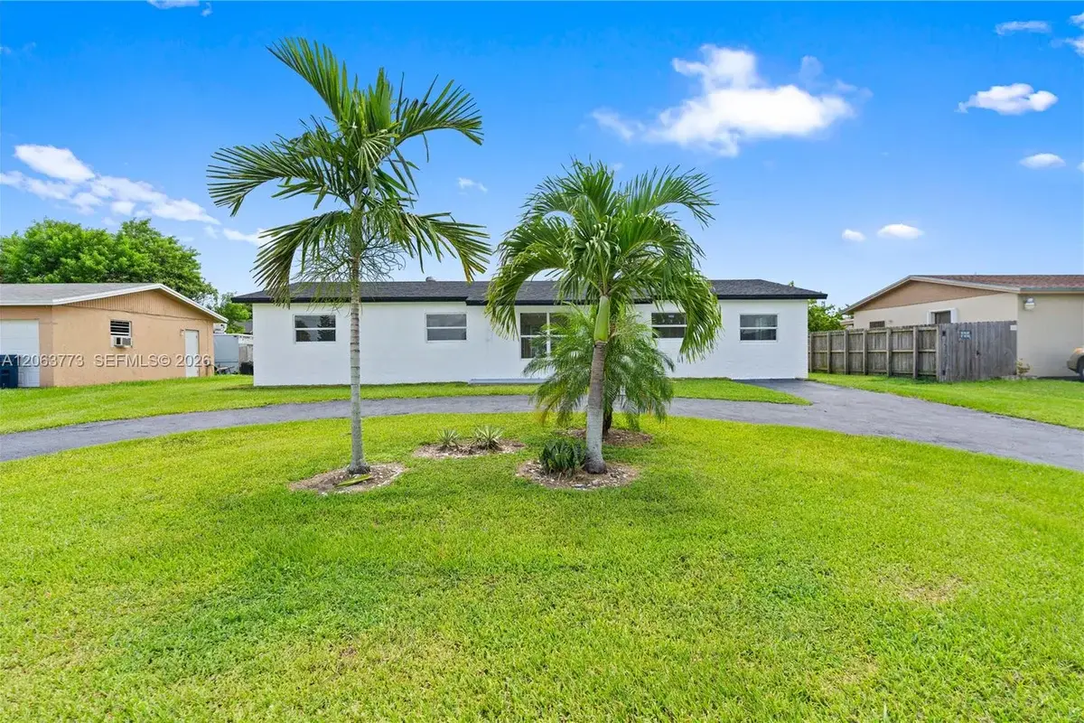 26231 SW 127th Ave, Homestead: photo 1 of 21
