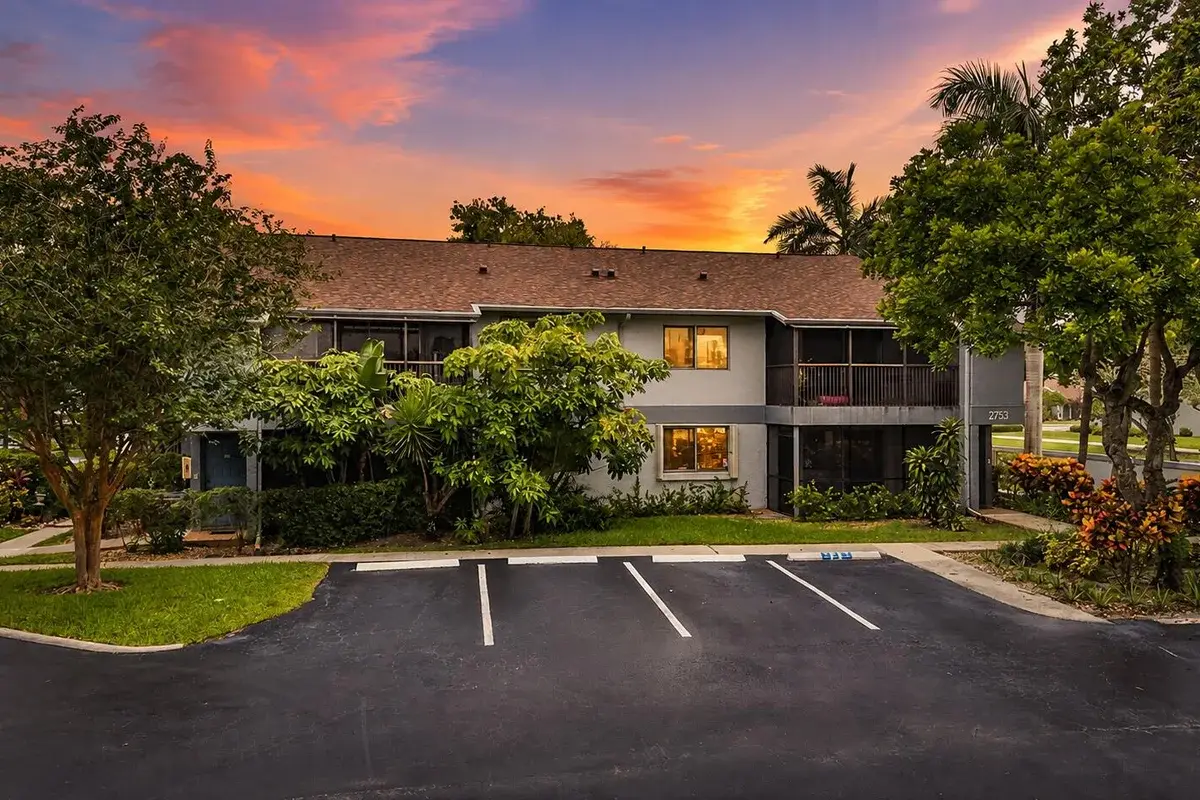 2753 S Oakland Forest Dr #102, Oakland Park: photo 1 of 49