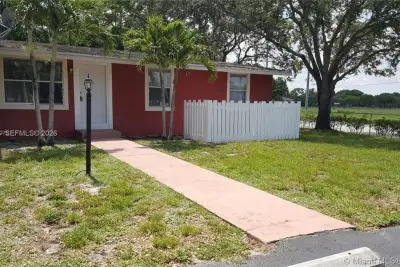 7142 Southgate Blvd, Tamarac: photo 1 of 15