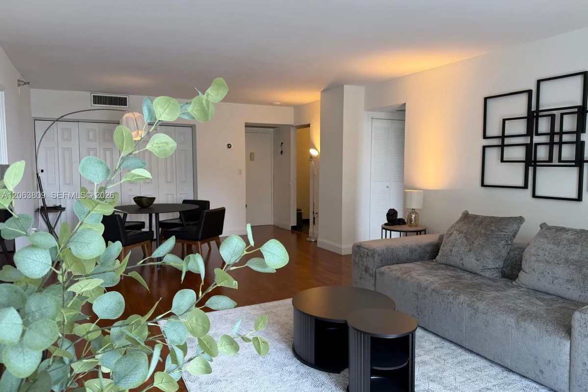 20505 E Country Club Dr #236, Aventura: photo 1 of 24
