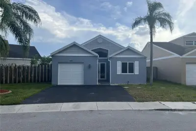 289 SW 159th Ln, Sunrise: photo 1 of 48