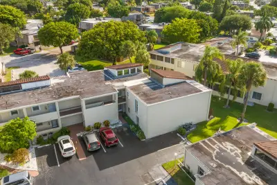 2540 Boundbrook Blvd #110, Palm Springs: photo 1 of 50
