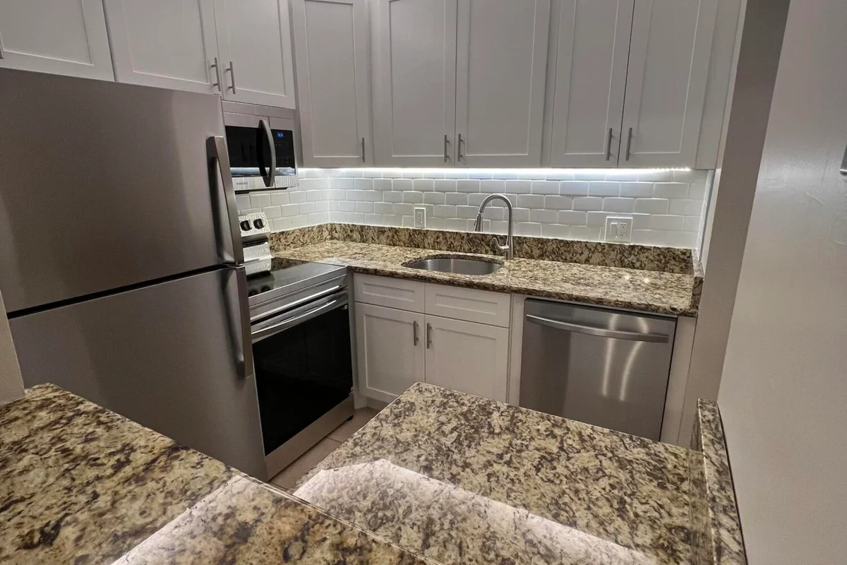 31 Westbury B Cir, Deerfield Beach: photo 1 of 13