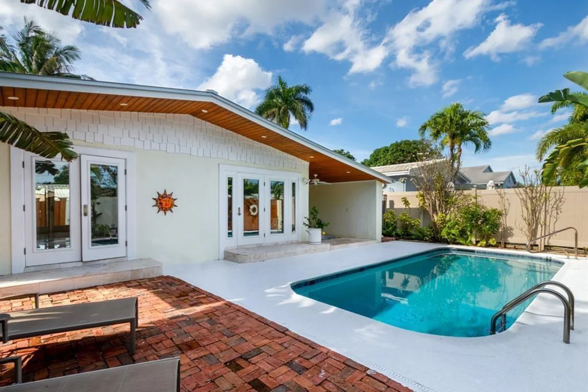 1225 NE 16th Ter, Fort Lauderdale: photo 1 of 17