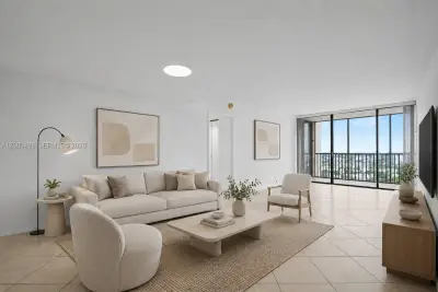 20335 W Country Club Dr #1702, Aventura: photo 1 of 34