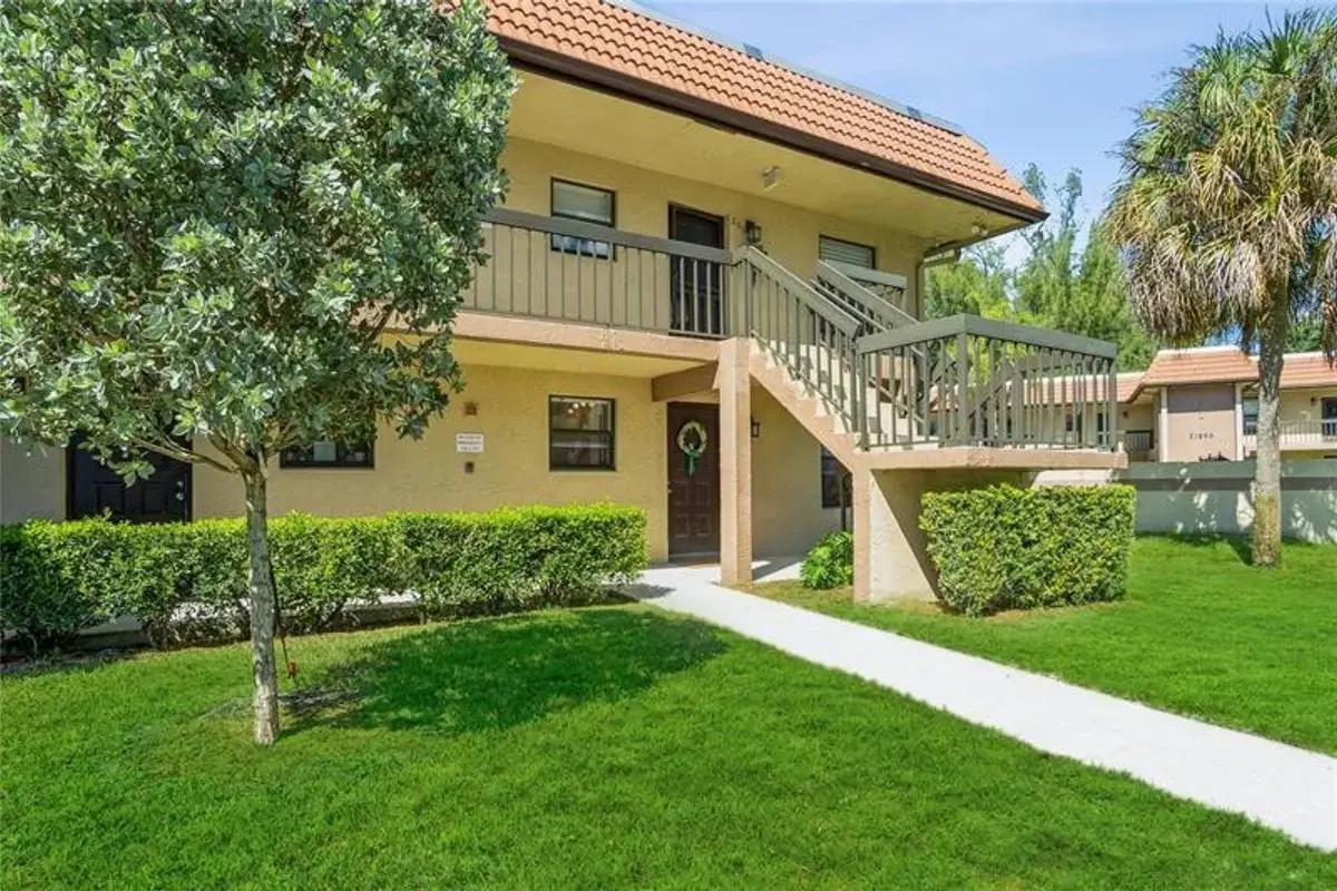 21915 Lake Forest Cir #106, Boca Raton: photo 1 of 28