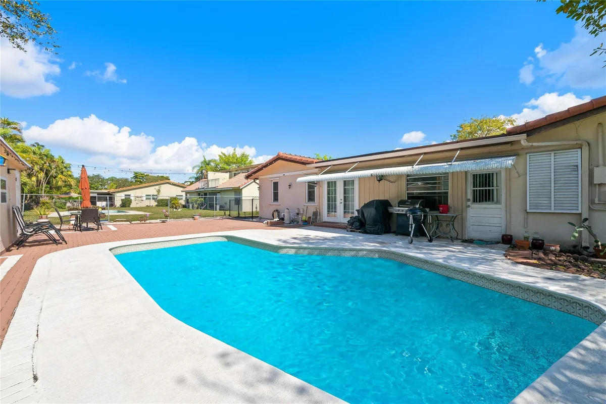 4010 Coral Springs Dr, Coral Springs: photo 1 of 25