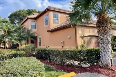 1448 Barcelona Way #1-23, Weston: photo 1 of 31