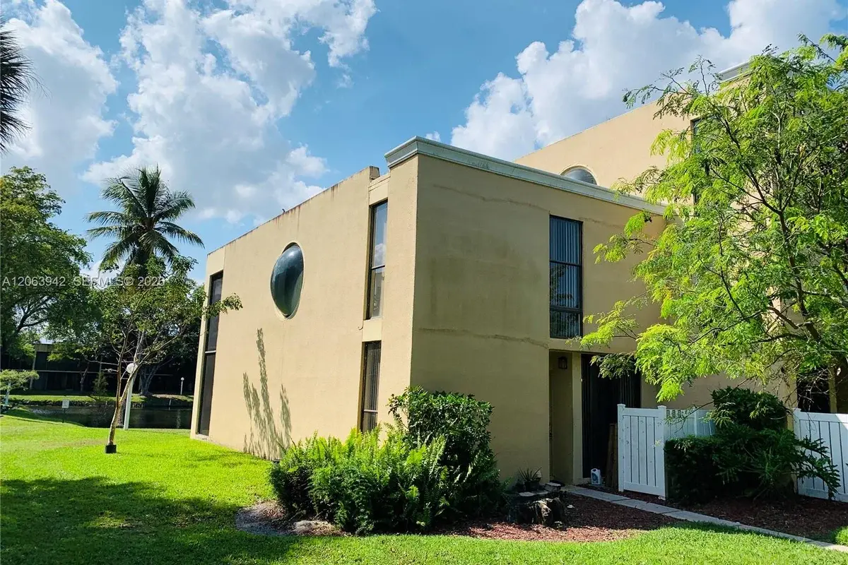 2961 SW 87th Ave #301, Davie: photo 1 of 29