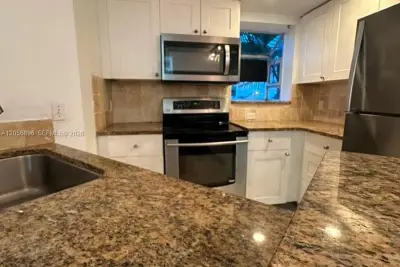 3330 N Pinewalk Dr N #1611, Margate: photo 1 of 22