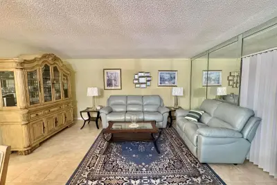 160 Plymouth V, West Palm Beach: photo 1 of 24