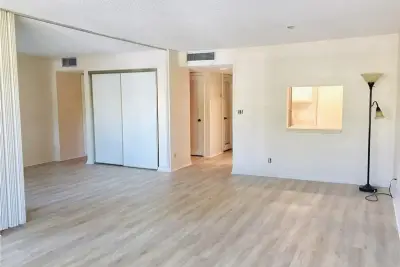 2316 S Cypress Bend Dr #220, Pompano Beach: photo 1 of 50