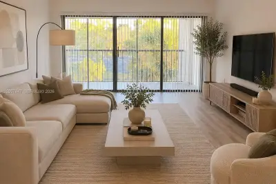 240 Lakeview Dr #303, Weston: photo 1 of 11