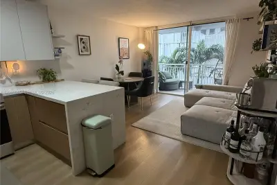 1666 West Ave #305, Miami Beach: photo 1 of 40