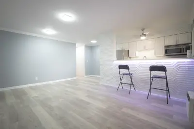 2621 Grant St #10A, Hollywood: photo 1 of 14