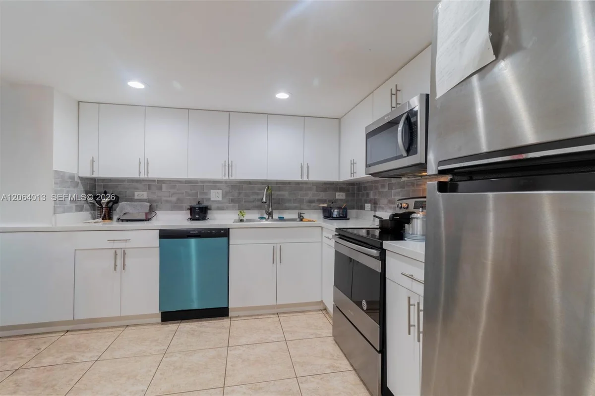 251 174th St #808, Sunny Isles Beach: photo 1 of 47