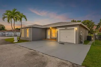29964 SW 158th Pl, Homestead: photo 1 of 33