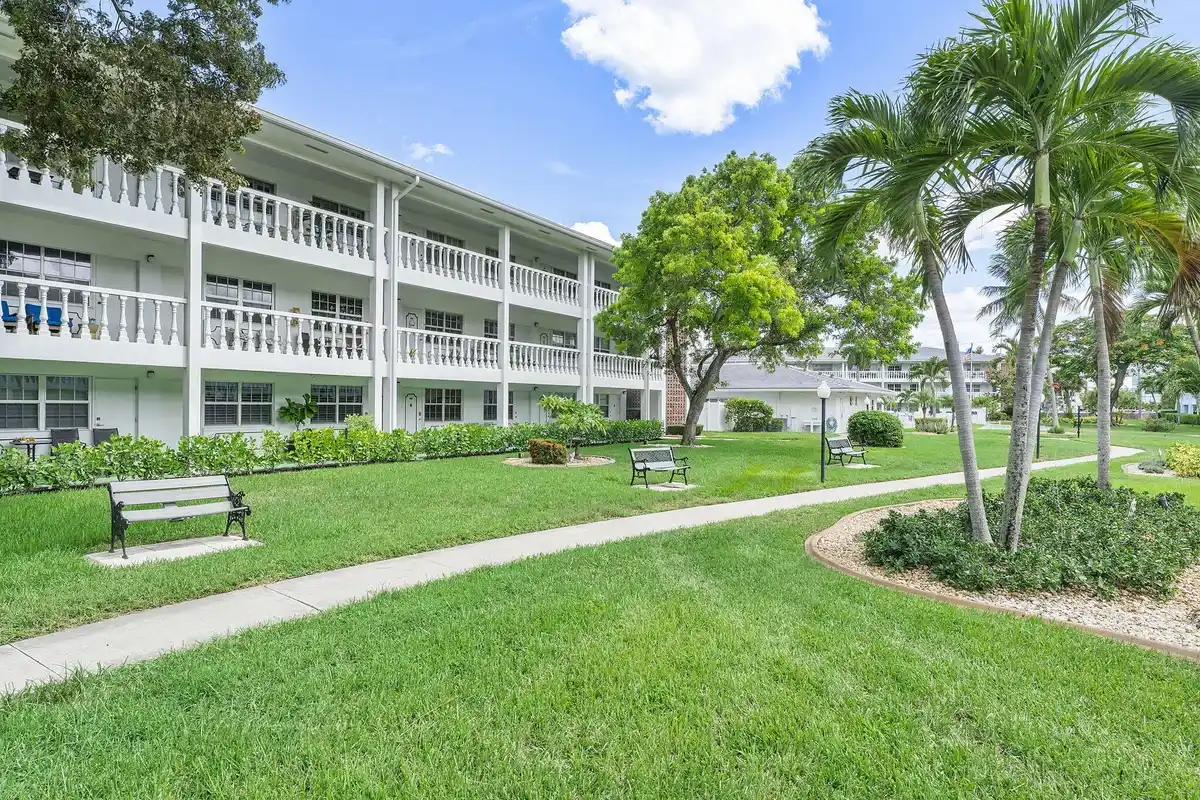 5208 NE 24th Ter #F124, Fort Lauderdale: photo 1 of 23