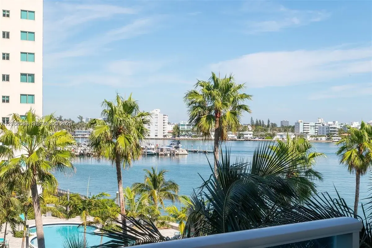 7501 E Treasure Dr #7H, North Bay Village: photo 1 of 16