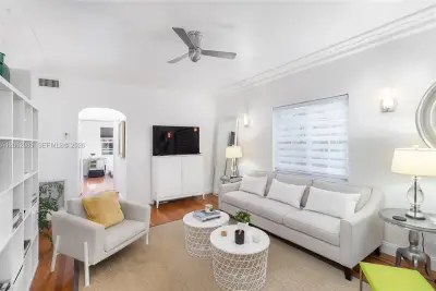 1620 Pennsylvania Ave #102, Miami Beach: photo 1 of 17