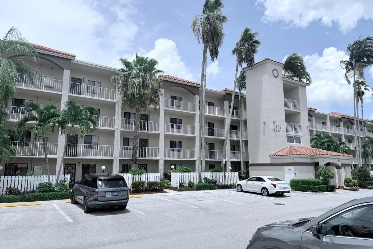6241 Pointe Regal Cir #404, Delray Beach: photo 1 of 15
