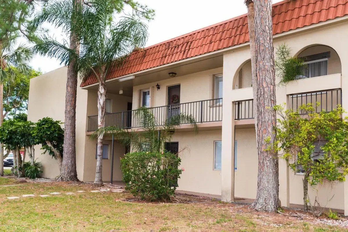 6054 Forest Hill Blvd #103, West Palm Beach: photo 1 of 7