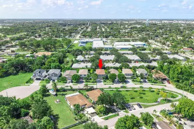 430 Lucky Ln, Delray Beach: photo 1 of 35