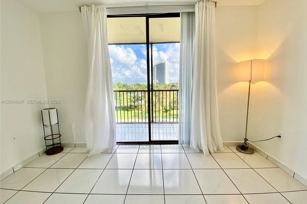 16950 Dixie #A536, North Miami Beach: photo 1 of 15