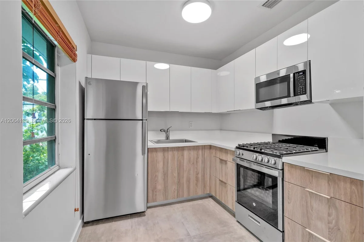 411 Santander Ave #1, Coral Gables: photo 1 of 24