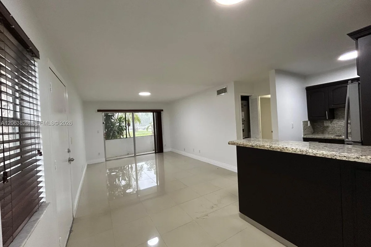 8701 SW 141st St #L3, Palmetto Bay: photo 1 of 14
