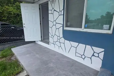 3177 NW 29th St #A, Miami: photo 1 of 21