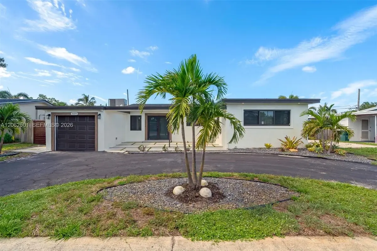 3609 SW 23rd St, Fort Lauderdale: photo 1 of 37