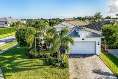 7887 Waterford Isles Ln, Delray Beach: photo 1 of 47