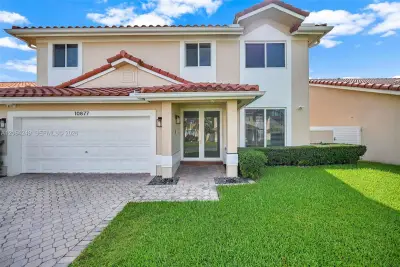 10877 SW 152nd Pl, Miami: photo 1 of 84
