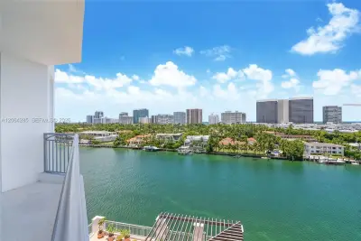 9751 E Bay Harbor Dr #8D, Bay Harbor Islands: photo 1 of 18