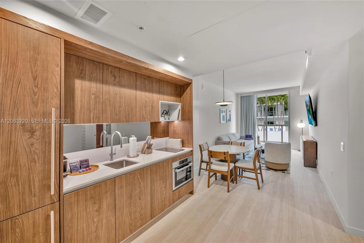 1611 SW 2nd Ave #414, Miami: photo 1 of 25