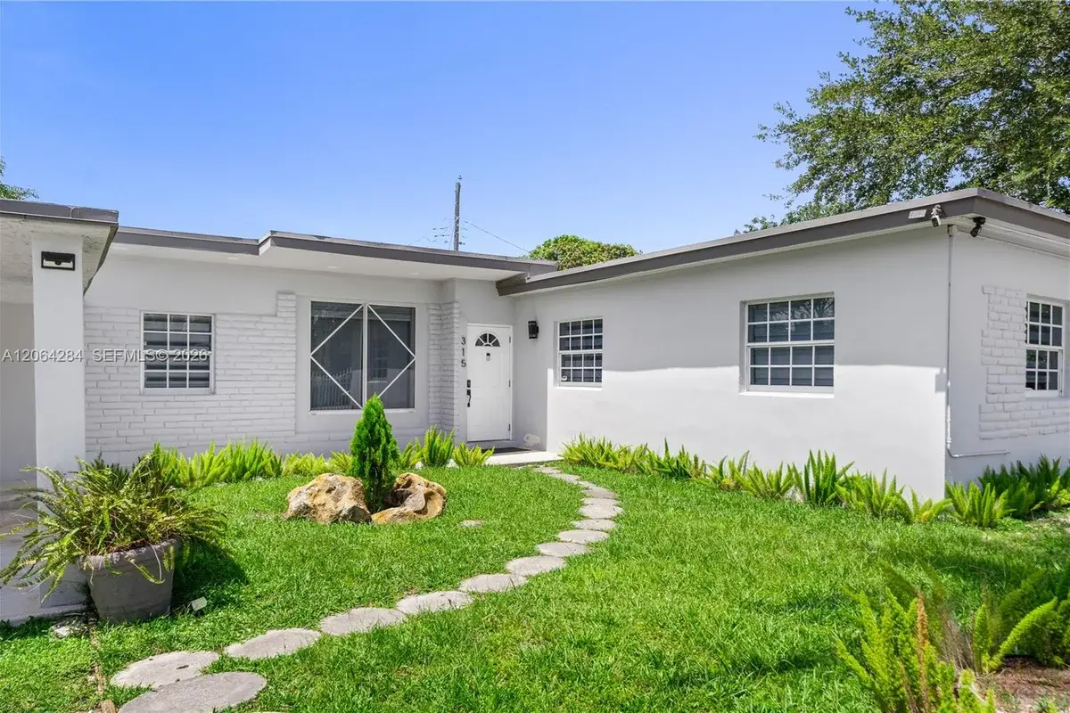 315 NW 106th St, Miami: photo 1 of 34