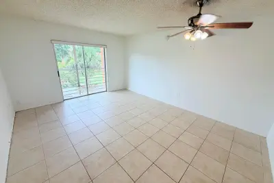 4304 NW 9th Ave #3-3B, Deerfield Beach: photo 1 of 16