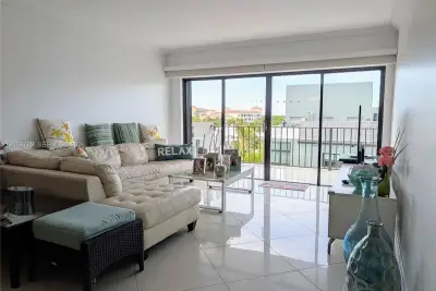 575 Crandon Blvd #706, Key Biscayne: photo 1 of 19