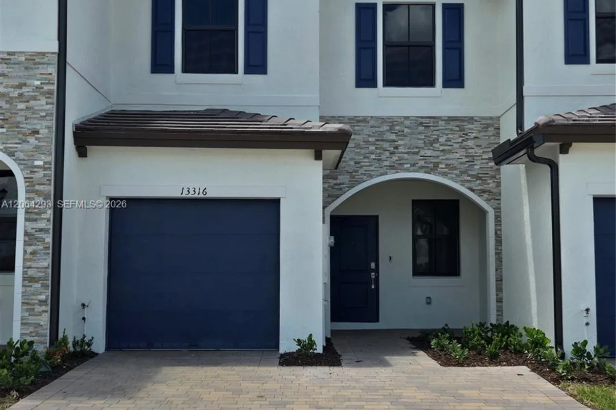 13316 SW 232nd Ter, Homestead: photo 1 of 21