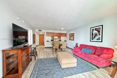 1200 Brickell Bay Dr #3106, Miami: photo 1 of 21