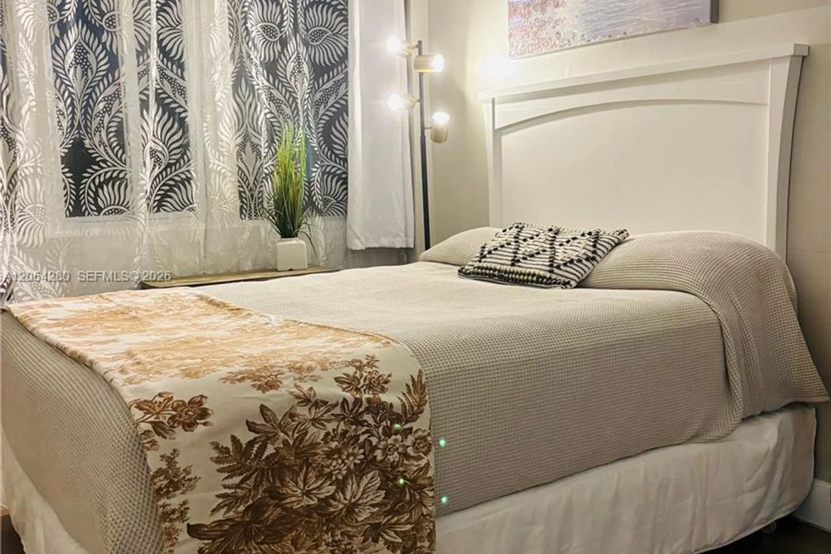 6484 Indian Creek #238, Miami Beach: photo 1 of 10