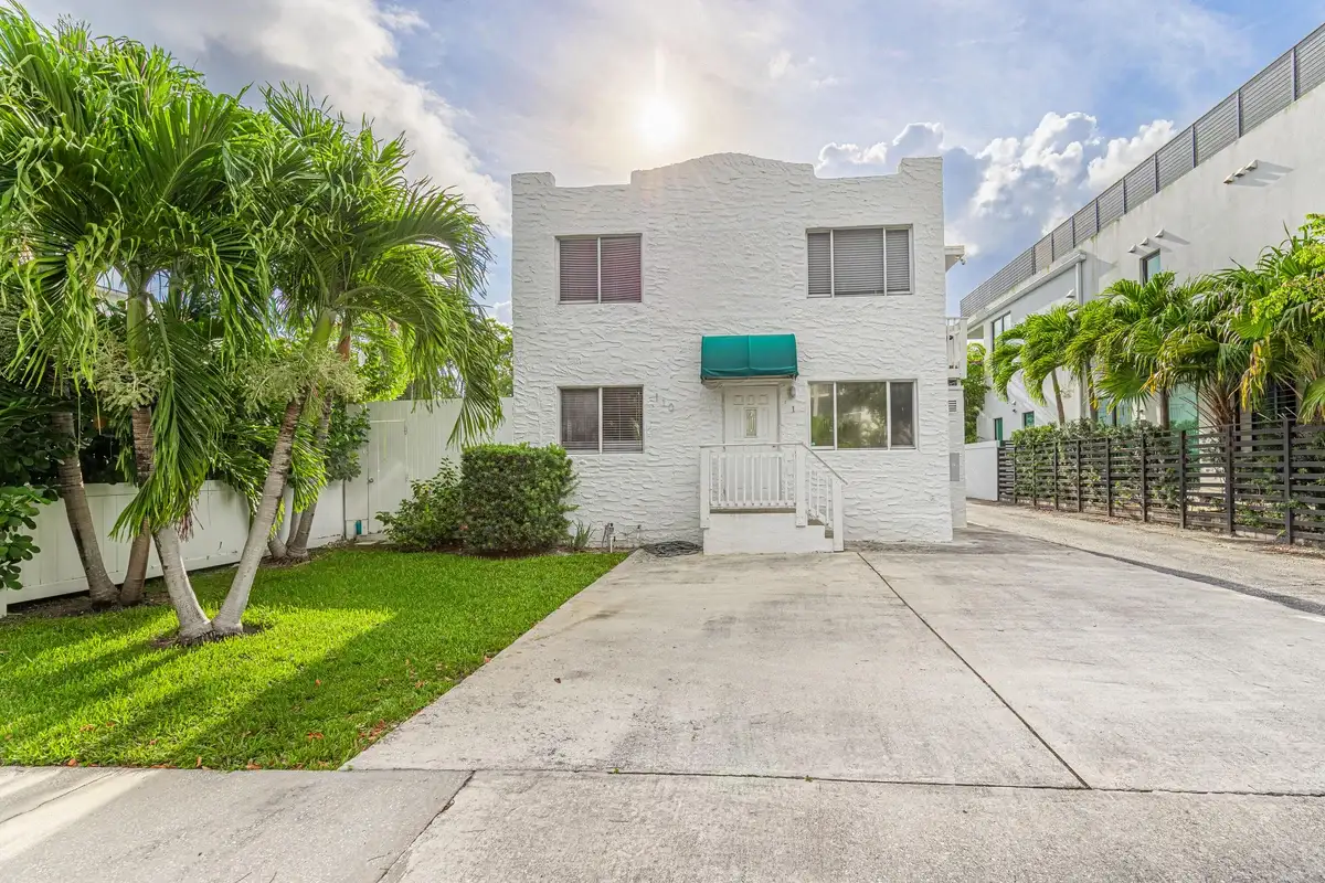 110 NE 16th Ter #1, Fort Lauderdale: photo 1 of 21