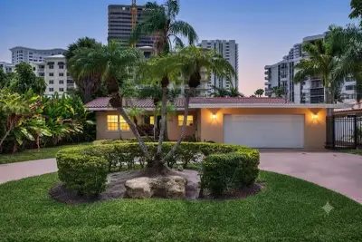 1390 E Terra Mar Dr, Pompano Beach: photo 1 of 66