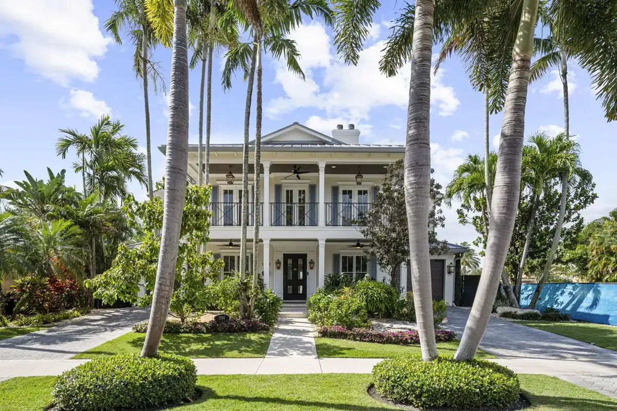 1780 SE 9th St, Fort Lauderdale: photo 1 of 77