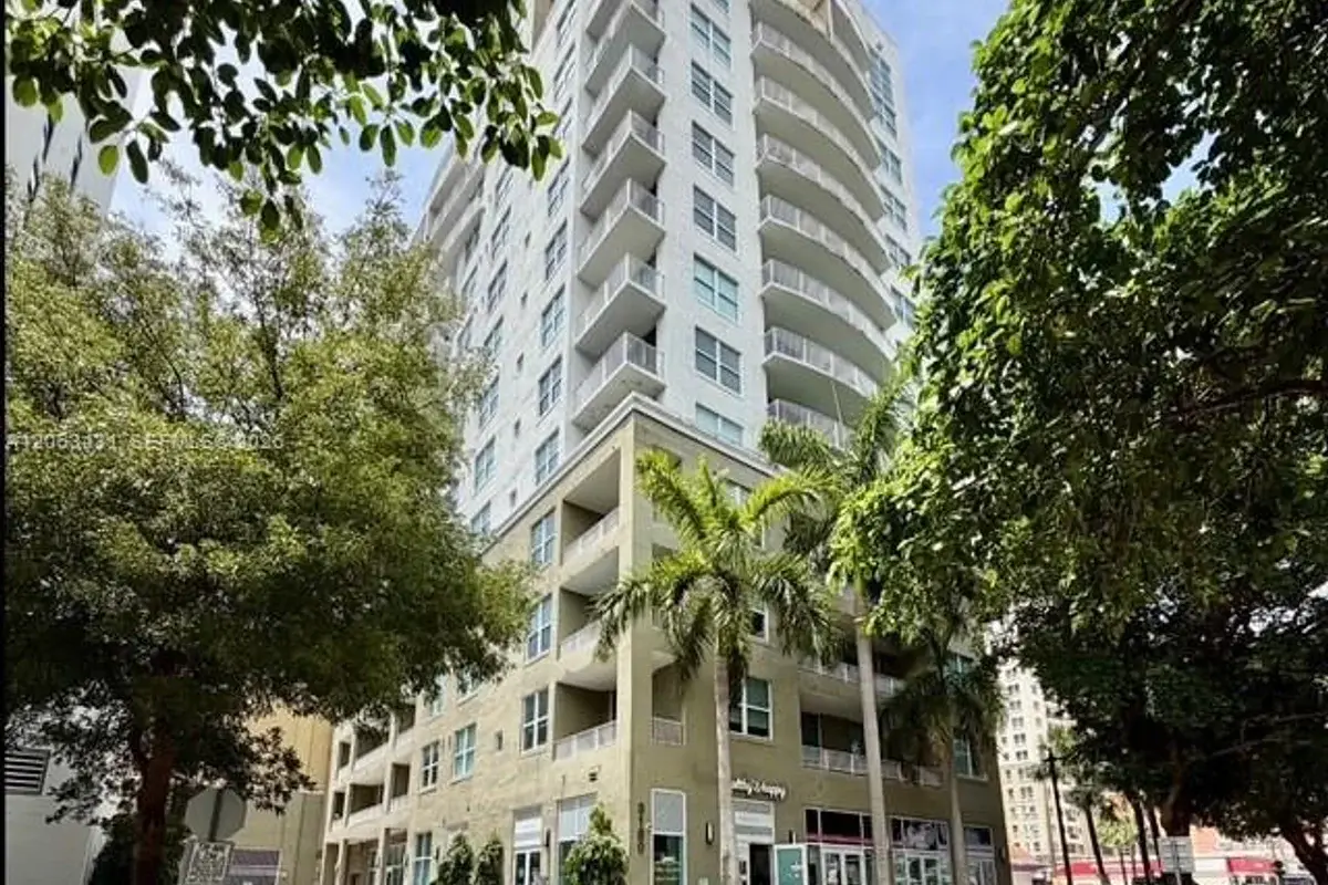 3180 SW 22nd Ter #601, Miami: photo 1 of 20
